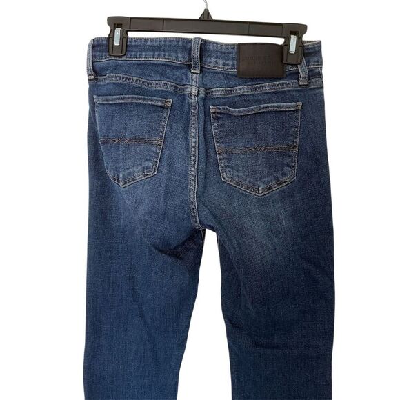 Lucky Brand Women's Bootcut Jeans Size 8 Blue Dark Wash Denim - Picture 4 of 6